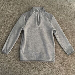 Boys gray pullover fleece.